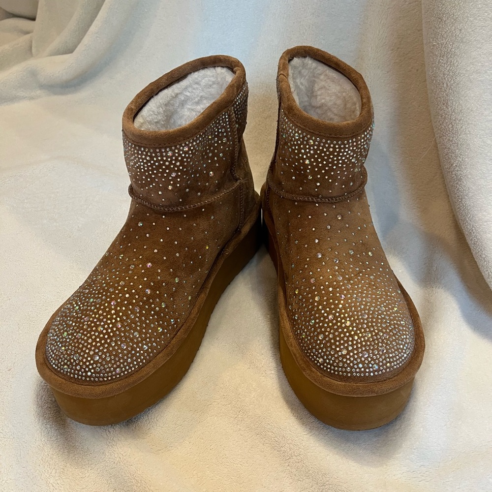 Steve Madden Brown Platform Shoes with Glamorous Embellishments